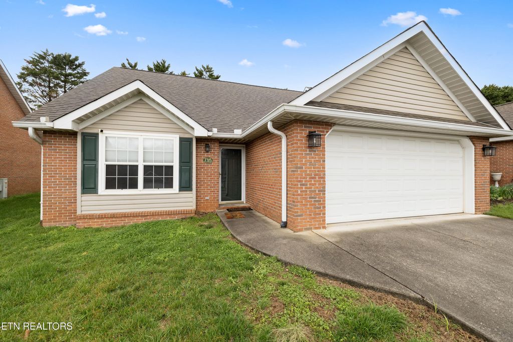 Photo of 7315 Windtree Oaks Way, Knoxville, TN 37920 (MLS # 1333385)