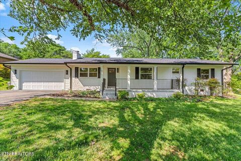 Photo of 221 Medford Rd, Knoxville, TN 37922 (MLS # 1338371)