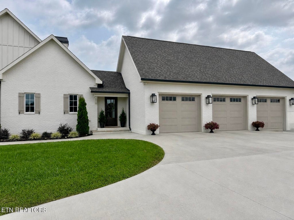 Photo of 4936 Fort Sumter Rd, Knoxville, TN 37938 (MLS # 1353013)