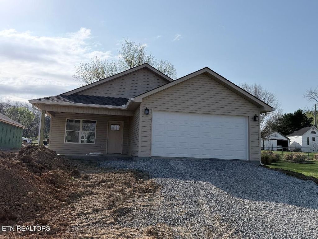 Photo of 2528 E Clark Ave, Maryville, TN 37804 (MLS # 1334758)