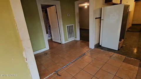 Tiny photo for 2400 Center Ave, Knoxville, TN 37915 (MLS # 1325346)