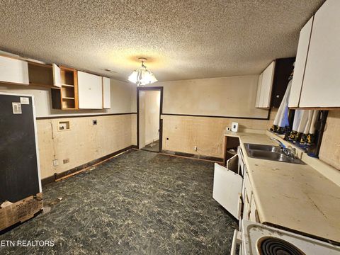 Tiny photo for 2400 Center Ave, Knoxville, TN 37915 (MLS # 1325346)