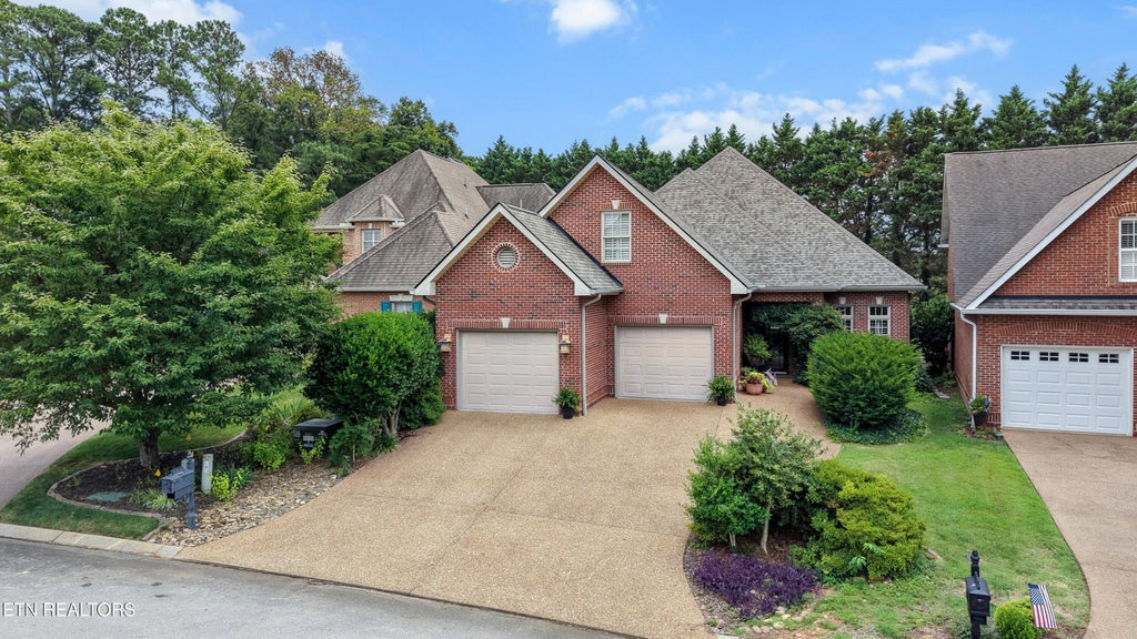 Photo of 233 Savannah Park Drive, Maryville, TN 37803 (MLS # 1347904)