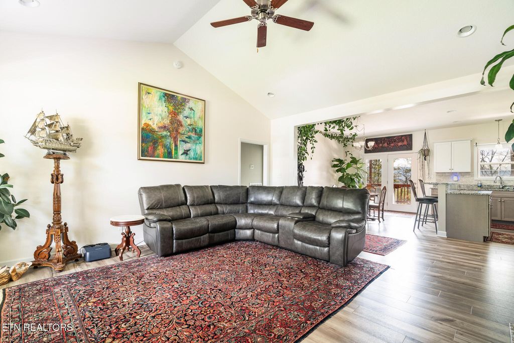 Photo of 916 Sentry Ridge View Drive, Seymour, TN 37865 (MLS # 1296029)