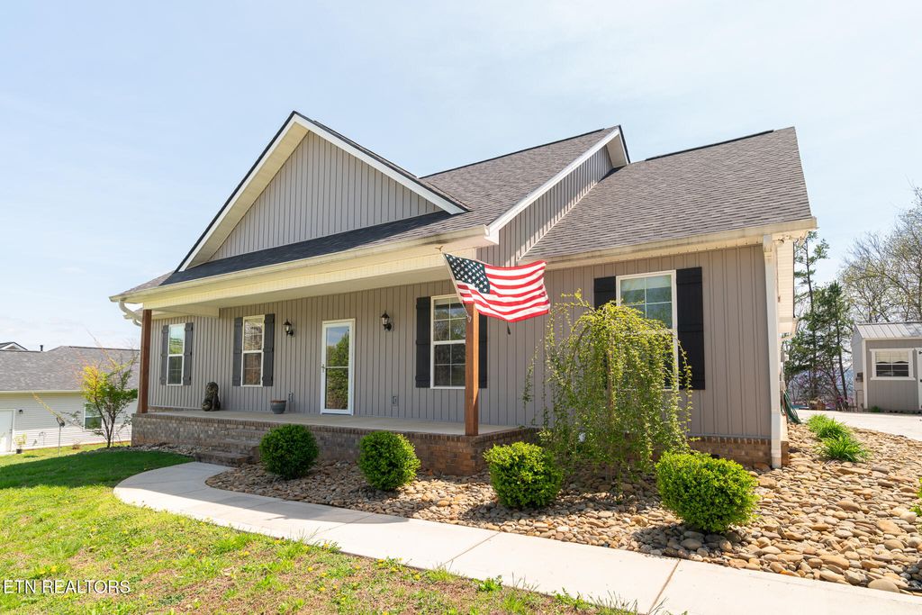 Photo of 916 Sentry Ridge View Drive, Seymour, TN 37865 (MLS # 1296029)