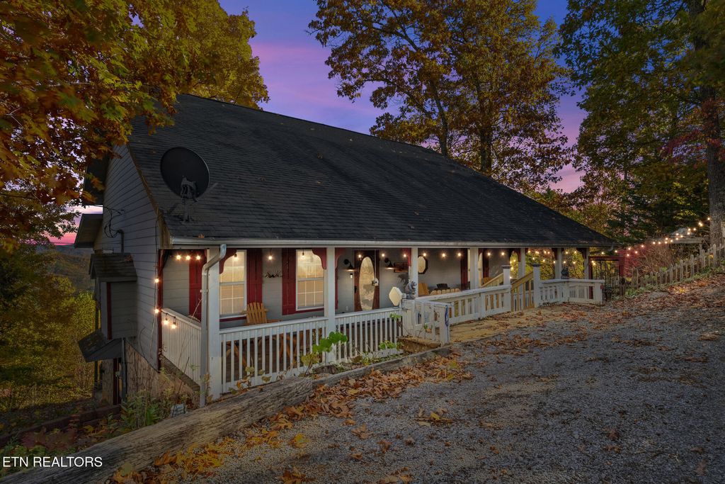 Photo of 714 Shell Mountain Rd Rd, Sevierville, TN 37876 (MLS # 1321158)