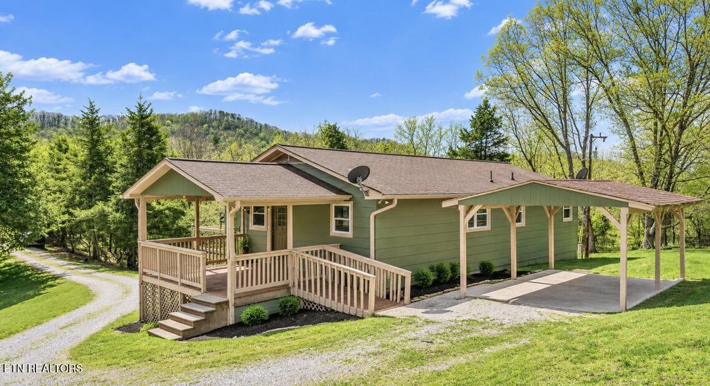 Photo of 2086 Hickory Valley Rd, Maynardville, TN 37807 (MLS # 1357673)
