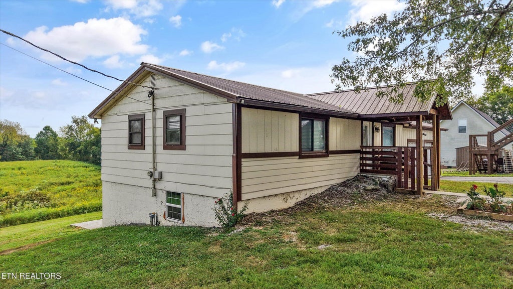 Photo of 2882 Boyds Creek Hwy, Sevierville, TN 37876 (MLS # 1356581)