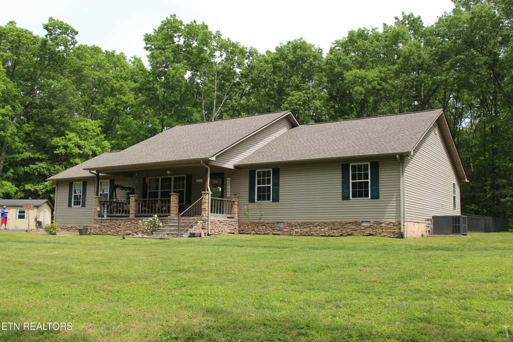 Photo of 201 Hillsway, Crossville, TN 38555 (MLS # 1341147)