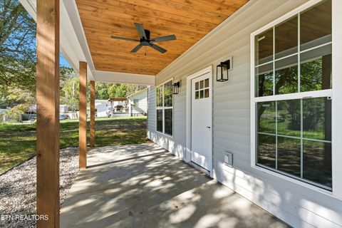 Tiny photo for 218 Morris St, Harriman, TN 37748 (MLS # 1317456)