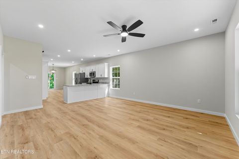 Tiny photo for 218 Morris St, Harriman, TN 37748 (MLS # 1317456)