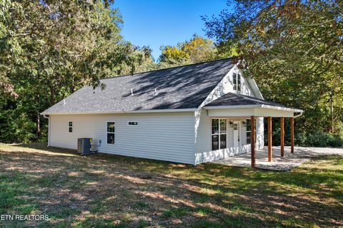 Tiny photo for 218 Morris St, Harriman, TN 37748 (MLS # 1317456)