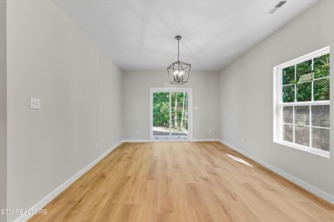 Tiny photo for 218 Morris St, Harriman, TN 37748 (MLS # 1317456)