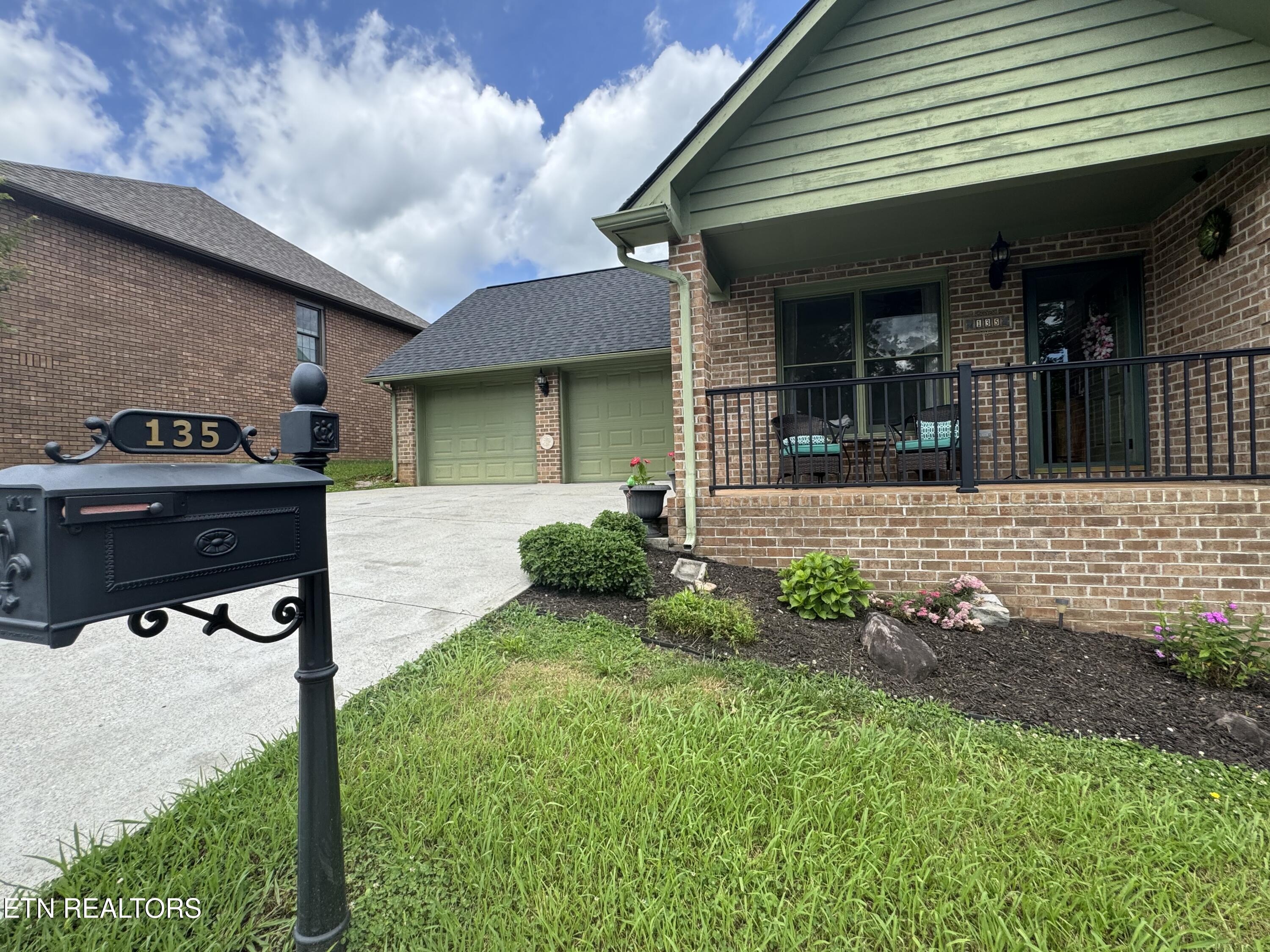 135 Whisper Creek Rd
