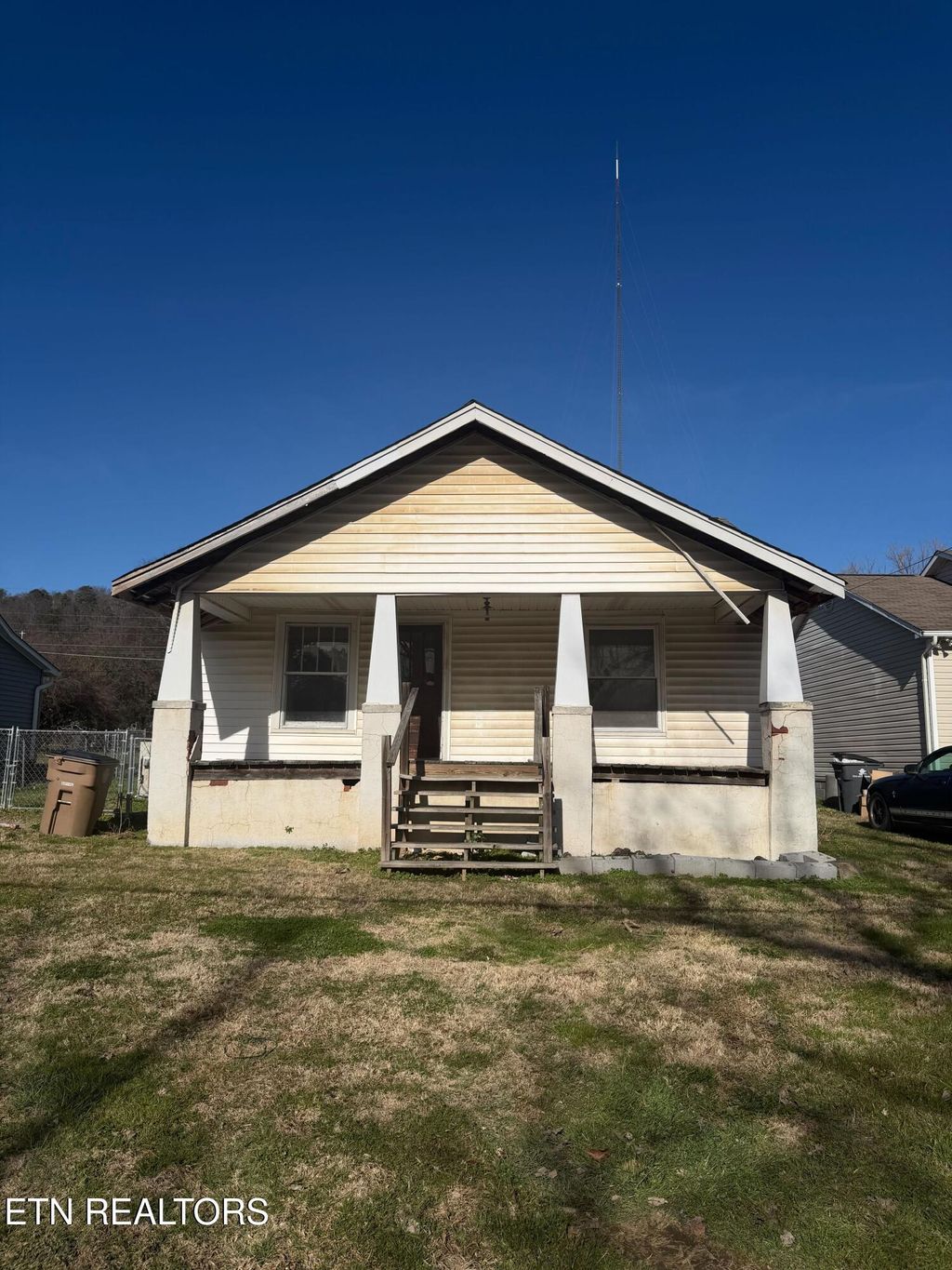 Photo of 417 Atlantic Ave, Knoxville, TN 37917 (MLS # 1325176)