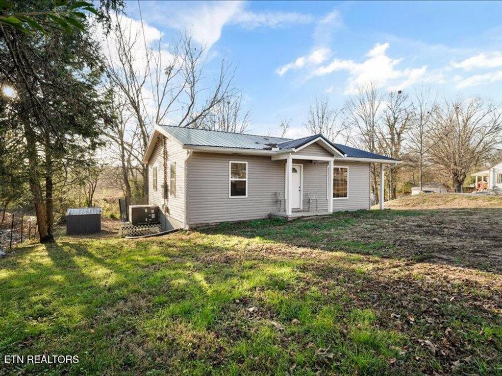 Photo of 307 N Niota Rd, Englewood, TN 37329 (MLS # 1323594)
