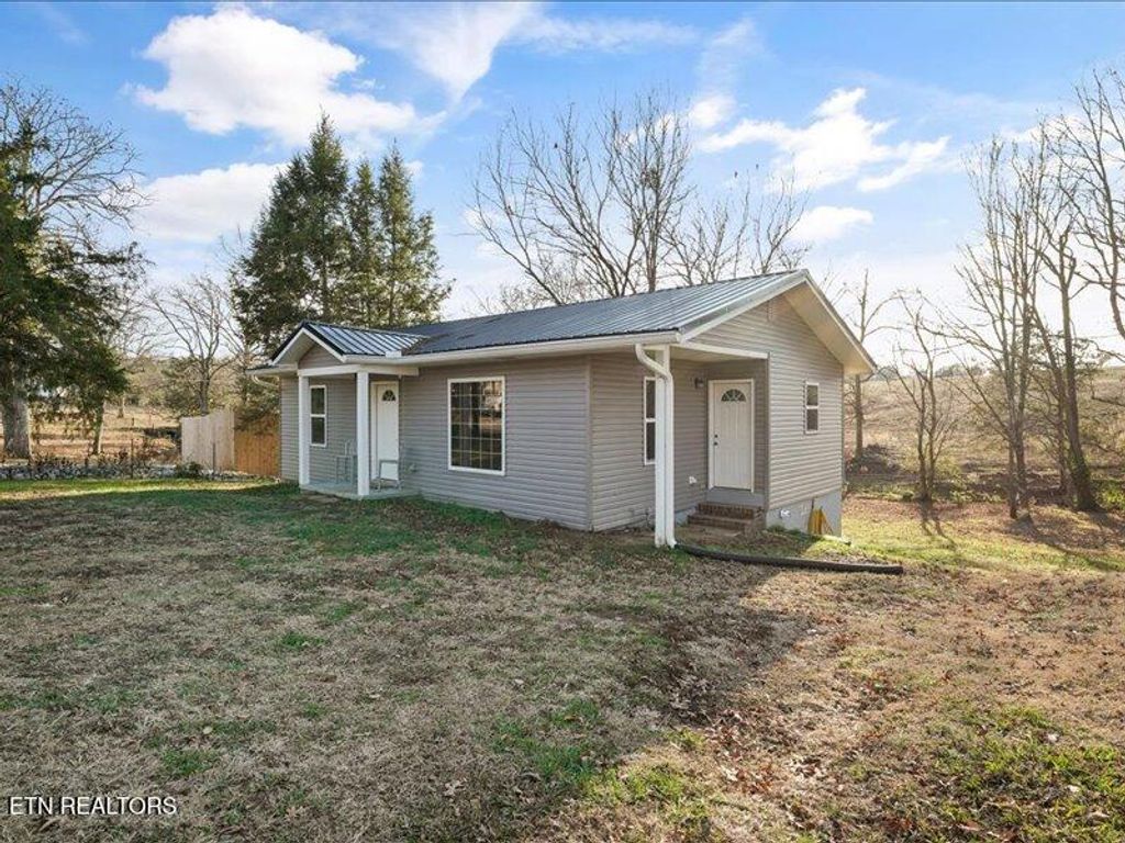 Photo of 307 N Niota Rd, Englewood, TN 37329 (MLS # 1323594)