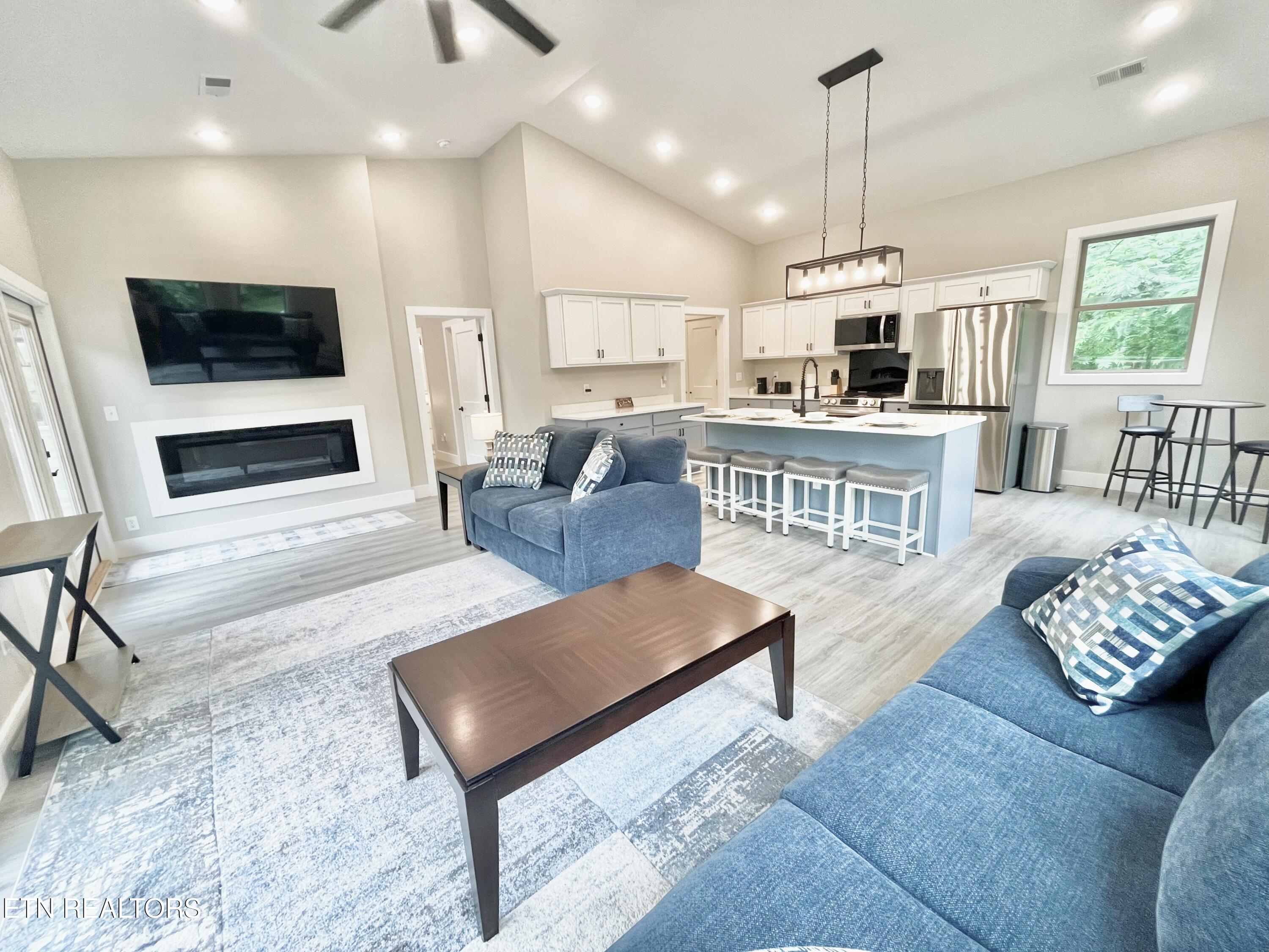3622 Pittman Center Rd
