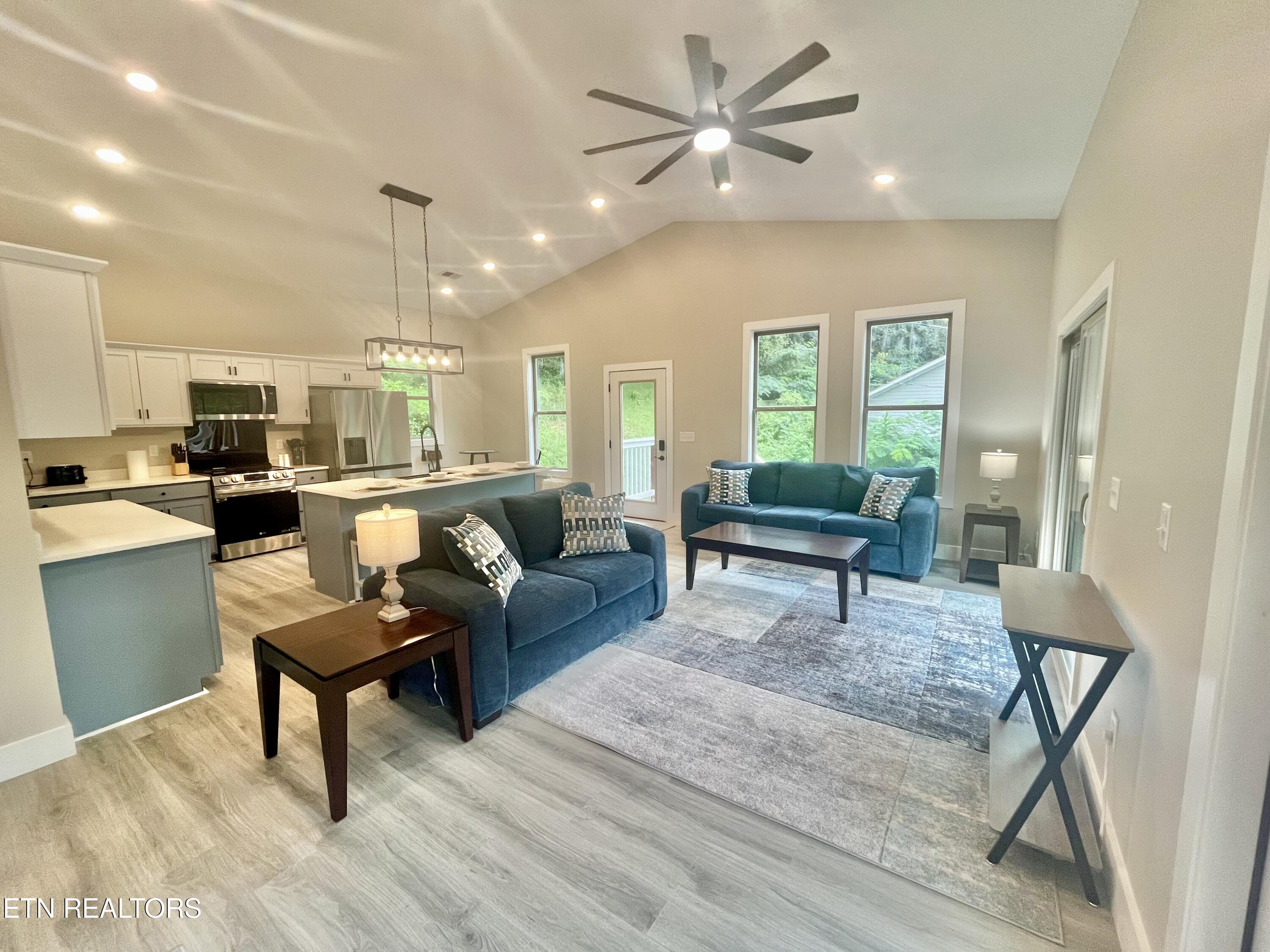 3622 Pittman Center Rd