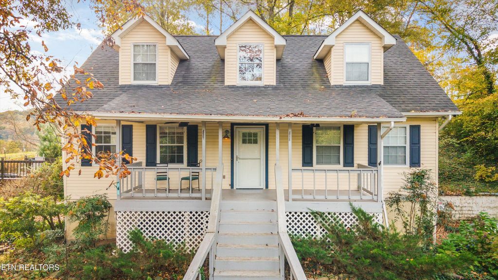 Photo of 250 Ollis Rd, Oliver Springs, TN 37840 (MLS # 1320123)