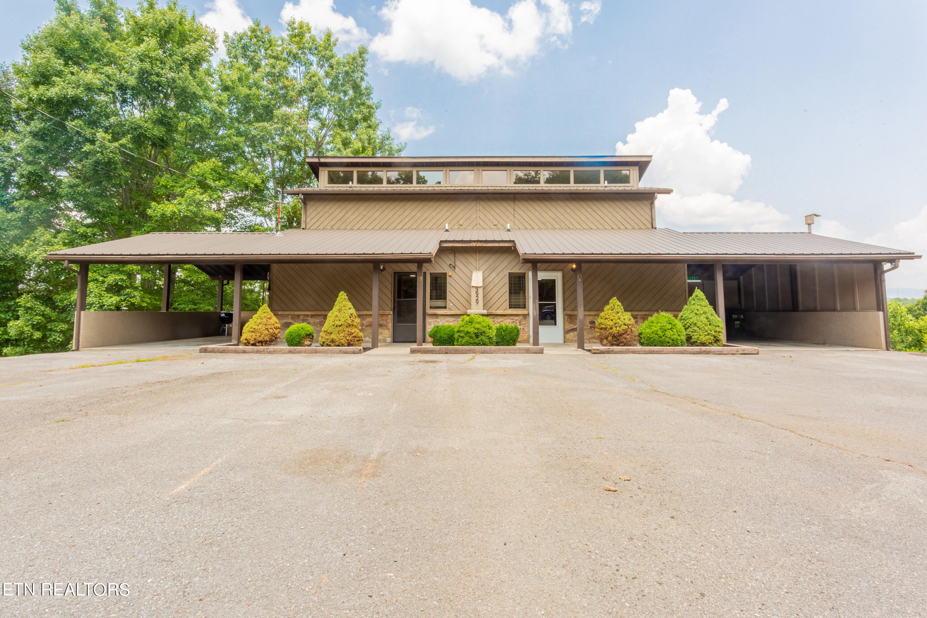 3 Duplexes Dolly's Drive