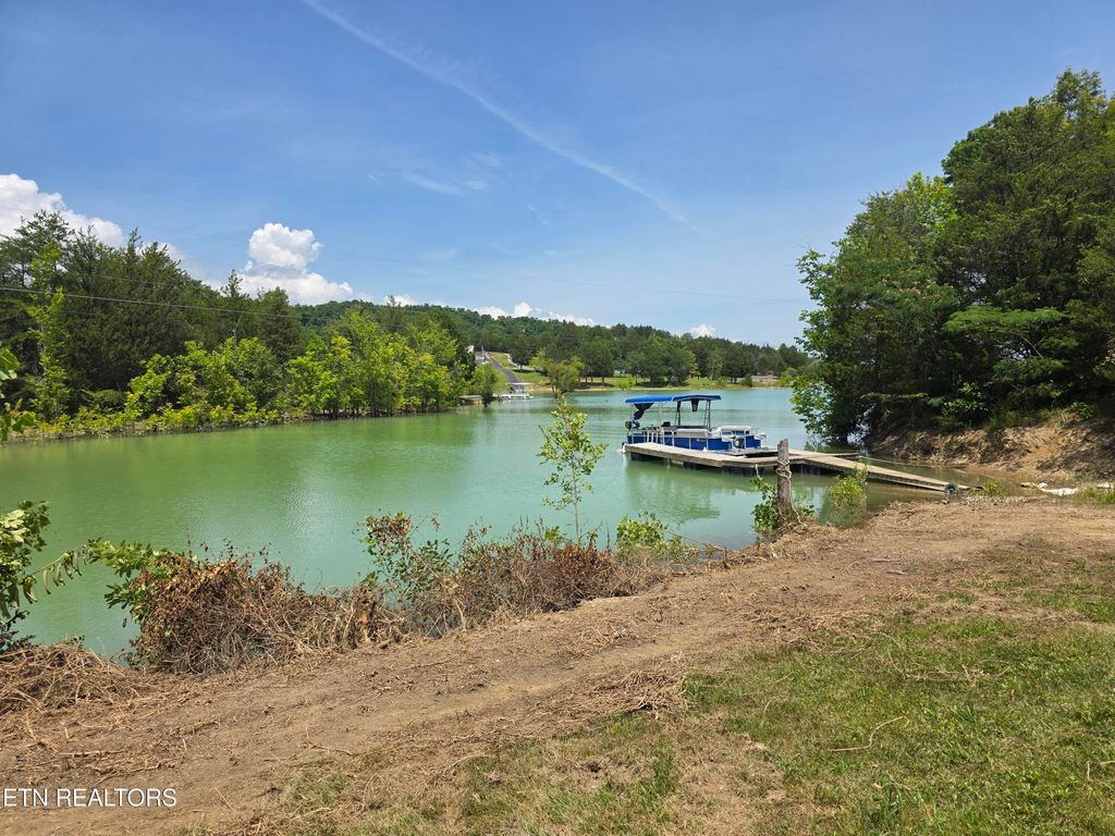 Photo of 1034 Sierra Way, Sevierville, TN 37876 (MLS # 1307240)