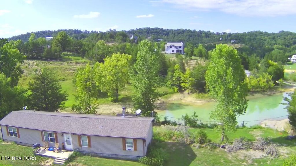 Photo of 1034 Sierra Way, Sevierville, TN 37876 (MLS # 1307240)