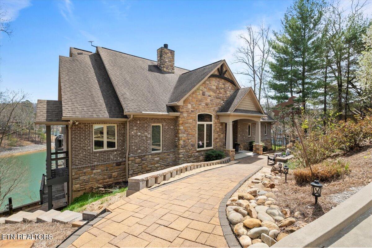 1303 Big Creek Rd