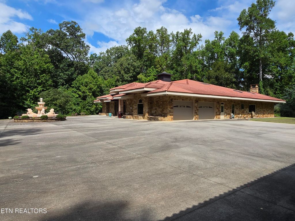 Photo of 574 Bacon Springs Lane, Clinton, TN 37716 (MLS # 1310154)