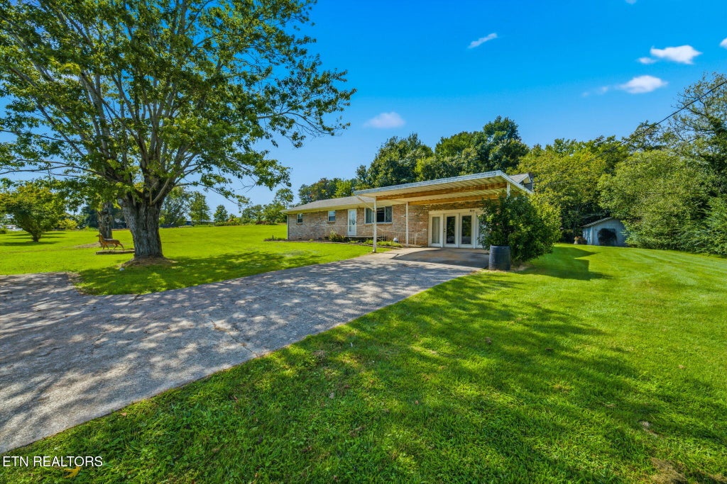 Photo of 804 Maryville Hwy, Seymour, TN 37865 (MLS # 1353431)