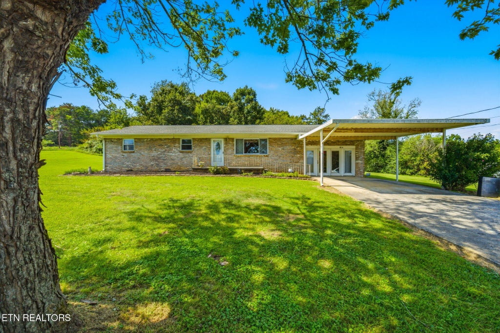 Photo of 804 Maryville Hwy, Seymour, TN 37865 (MLS # 1353431)
