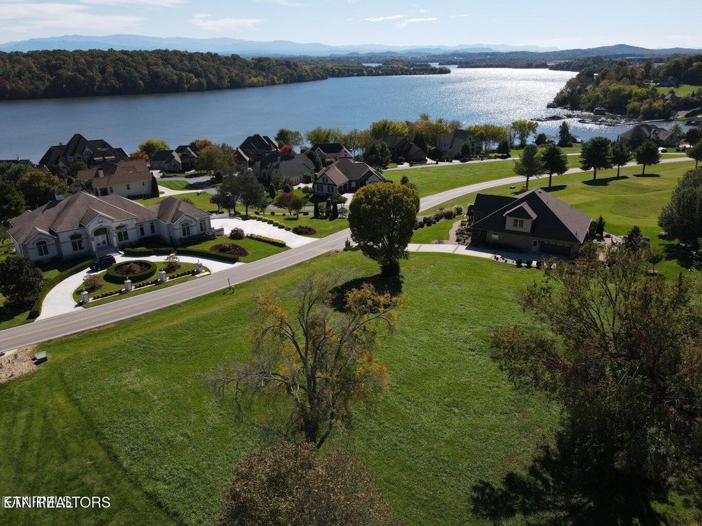 Photo of 771 Rarity Bay Pkwy, Vonore, TN 37885 (MLS # 1299865)