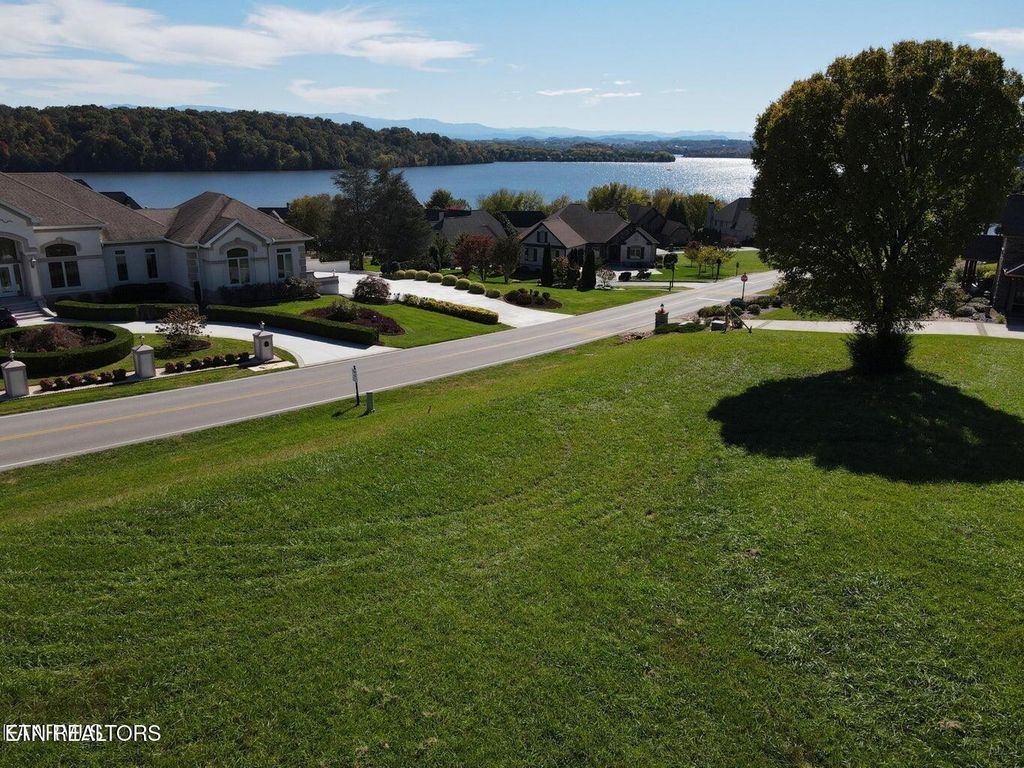 Photo of 771 Rarity Bay Pkwy, Vonore, TN 37885 (MLS # 1299865)