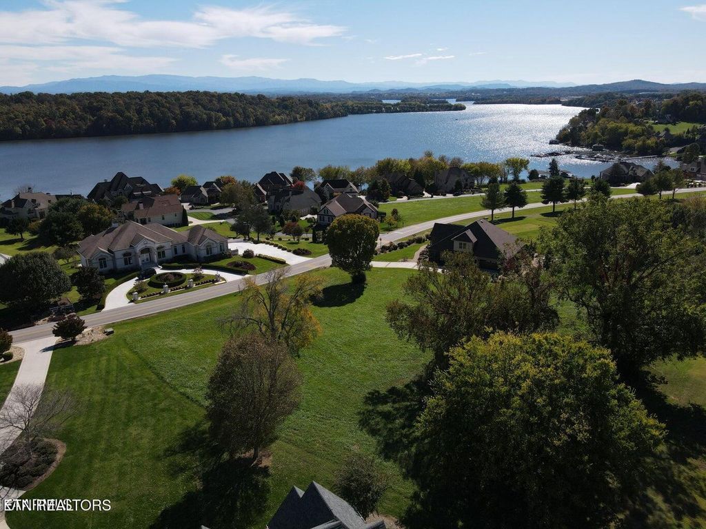 Photo of 771 Rarity Bay Pkwy, Vonore, TN 37885 (MLS # 1299865)
