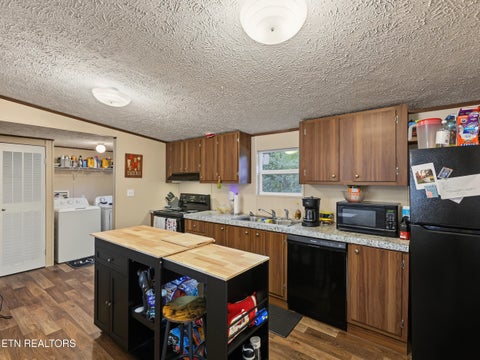 Tiny photo for 438 Jarnigan St, Clinton, TN 37716 (MLS # 1360035)