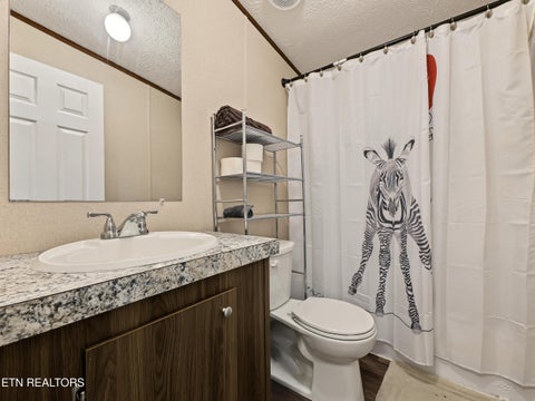 Tiny photo for 438 Jarnigan St, Clinton, TN 37716 (MLS # 1360035)
