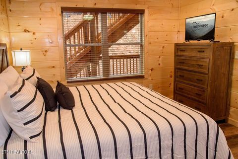 Tiny photo for 834 String Run Way, Pigeon Forge, TN 37863 (MLS # 1328235)