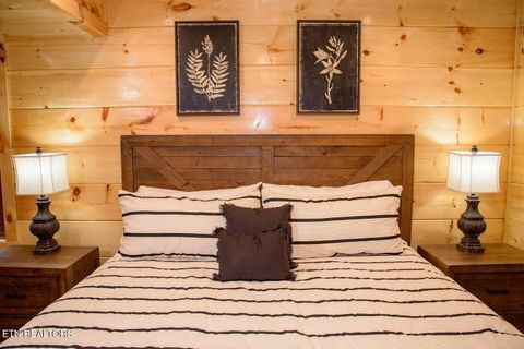 Tiny photo for 834 String Run Way, Pigeon Forge, TN 37863 (MLS # 1328235)