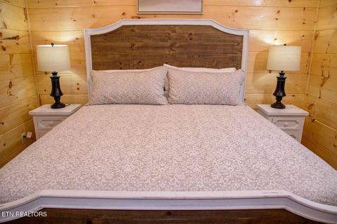 Tiny photo for 834 String Run Way, Pigeon Forge, TN 37863 (MLS # 1328235)