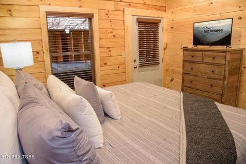 Tiny photo for 834 String Run Way, Pigeon Forge, TN 37863 (MLS # 1328235)