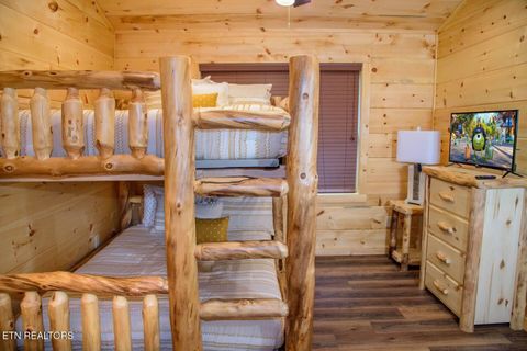 Tiny photo for 834 String Run Way, Pigeon Forge, TN 37863 (MLS # 1328235)