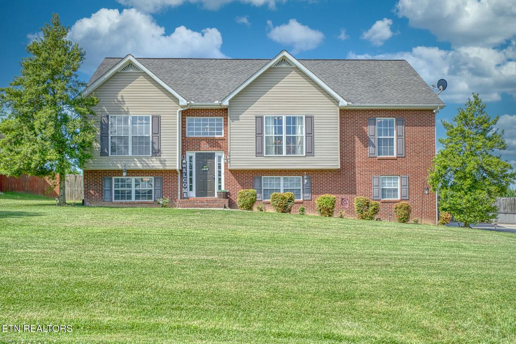 Photo of 1964 Clemmons Rd, Cookeville, TN 38501 (MLS # 1337866)