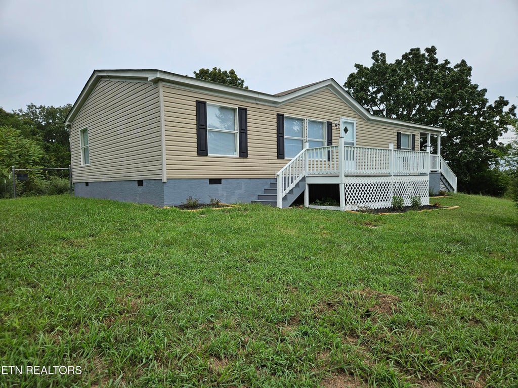 Photo of 404 Ivy Moore Circle, Decatur, TN 37322 (MLS # 1239350)