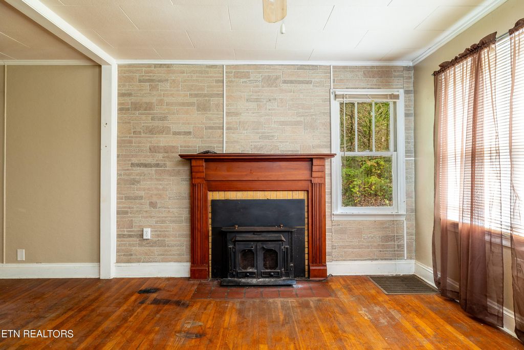 Photo of 234 S Union Grove Rd, Friendsville, TN 37737 (MLS # 1241341)