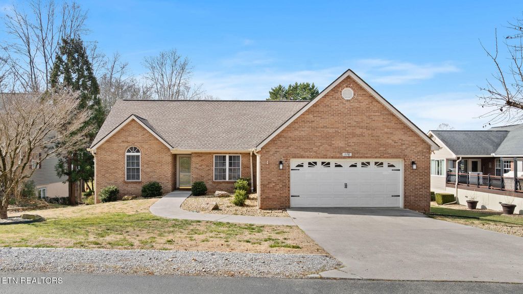 Photo of 176 Cheeskogili Way, Loudon, TN 37774 (MLS # 1329252)
