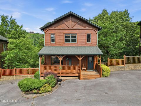 Photo of 826 Great Smoky Way, Gatlinburg, TN 37738 (MLS # 1342889)