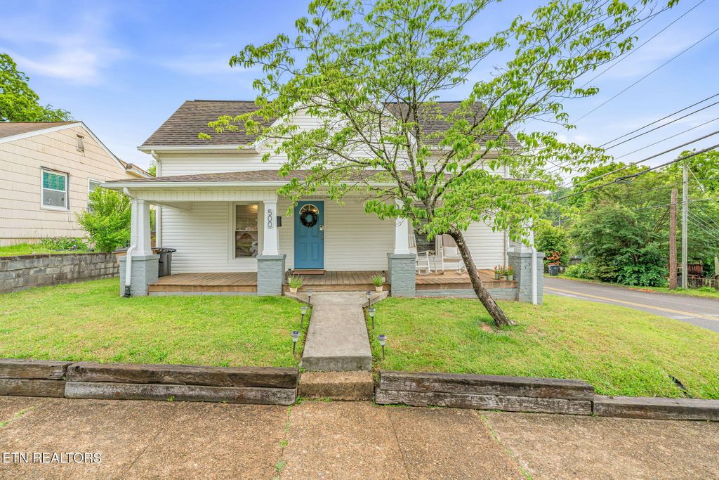 Photo of 500 E Oldham Ave, Knoxville, TN 37917 (MLS # 1340568)
