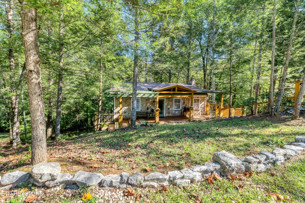 Photo of 114 Lakeside Trace Tr, Townsend, TN 37882 (MLS # 1279179)