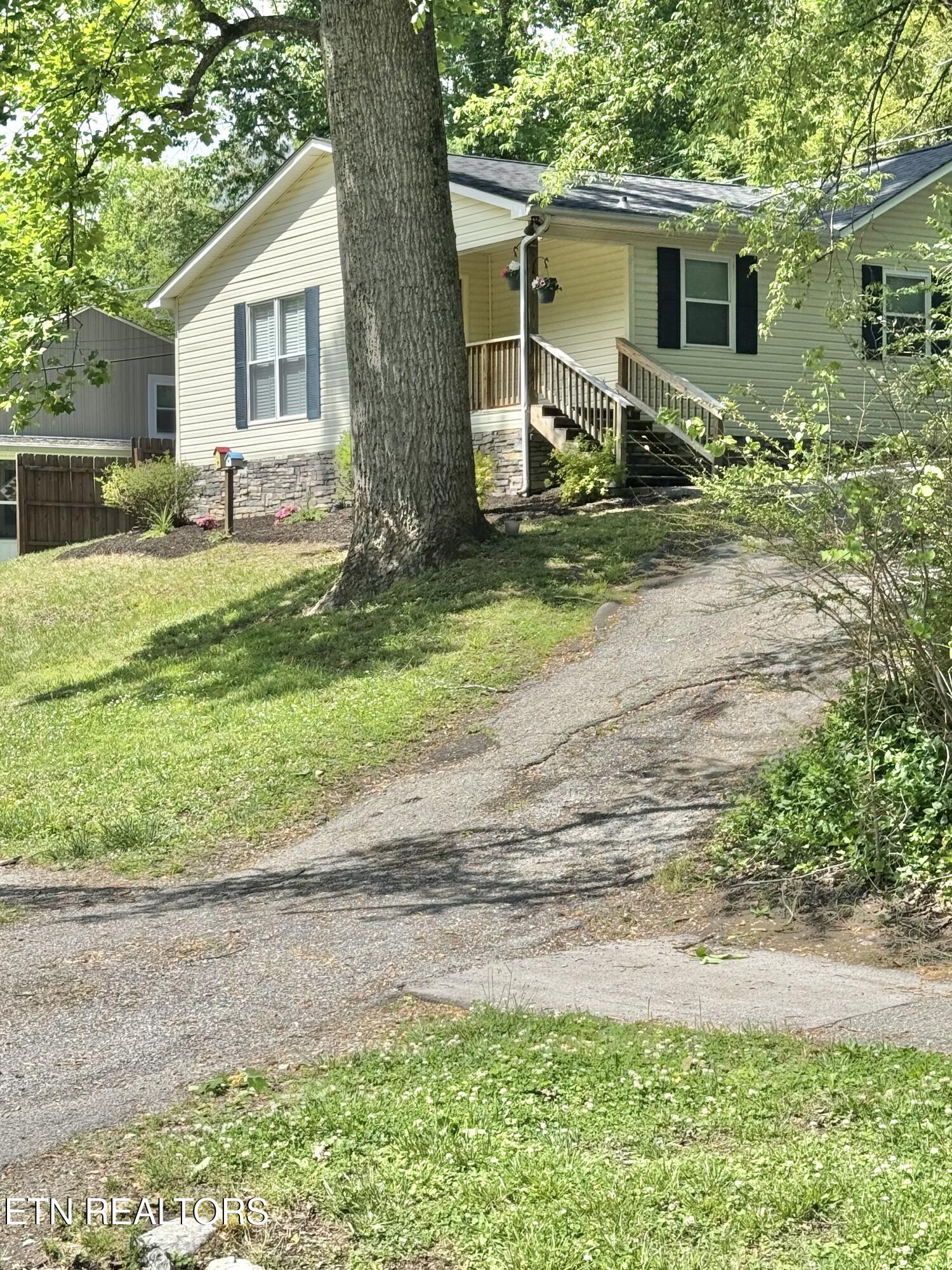 130 Crescent Rd
