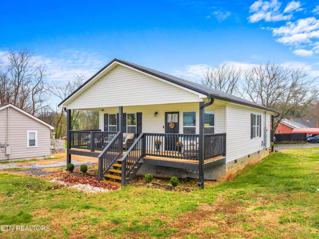 Photo of 1331 Goodson Ave, Morristown, TN 37814 (MLS # 1286365)